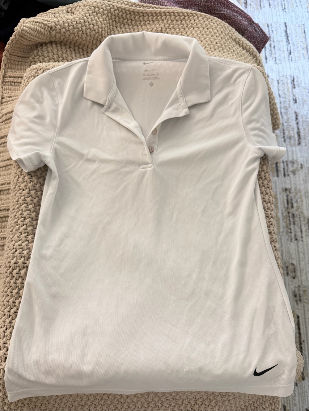 Nike Dri-Fit Tshirt - white - size XS